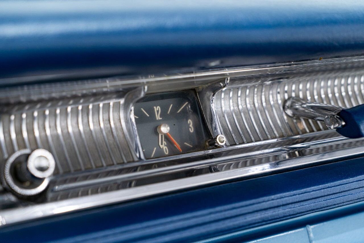 Pontiac Bonneville **PRIX EN USD**C8 Suffix 389cu.in. TriPower 4 Speed 1961 Bleu Montréal - photo #75