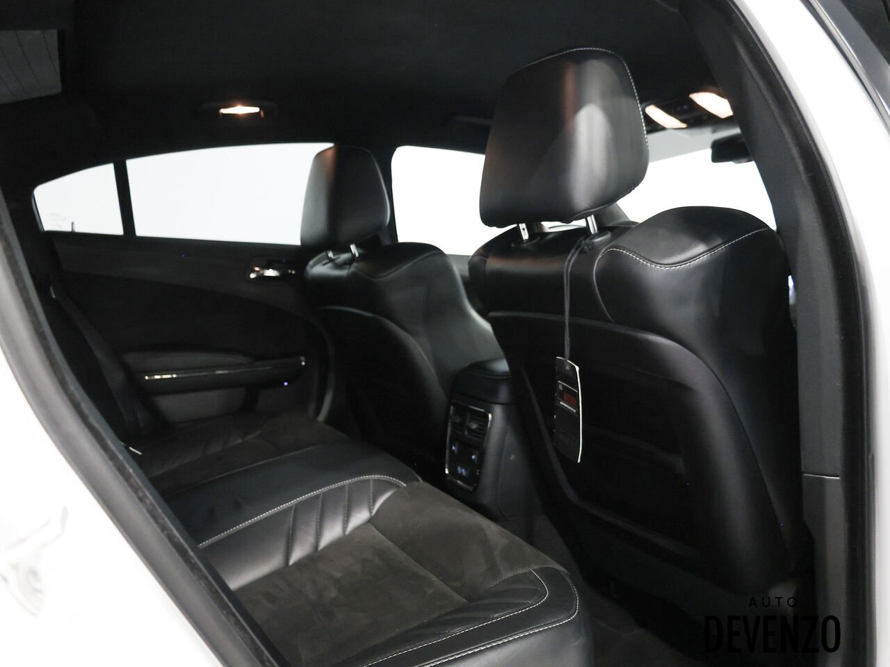 2023 Dodge Charger White Saint-Eustache - photo #9