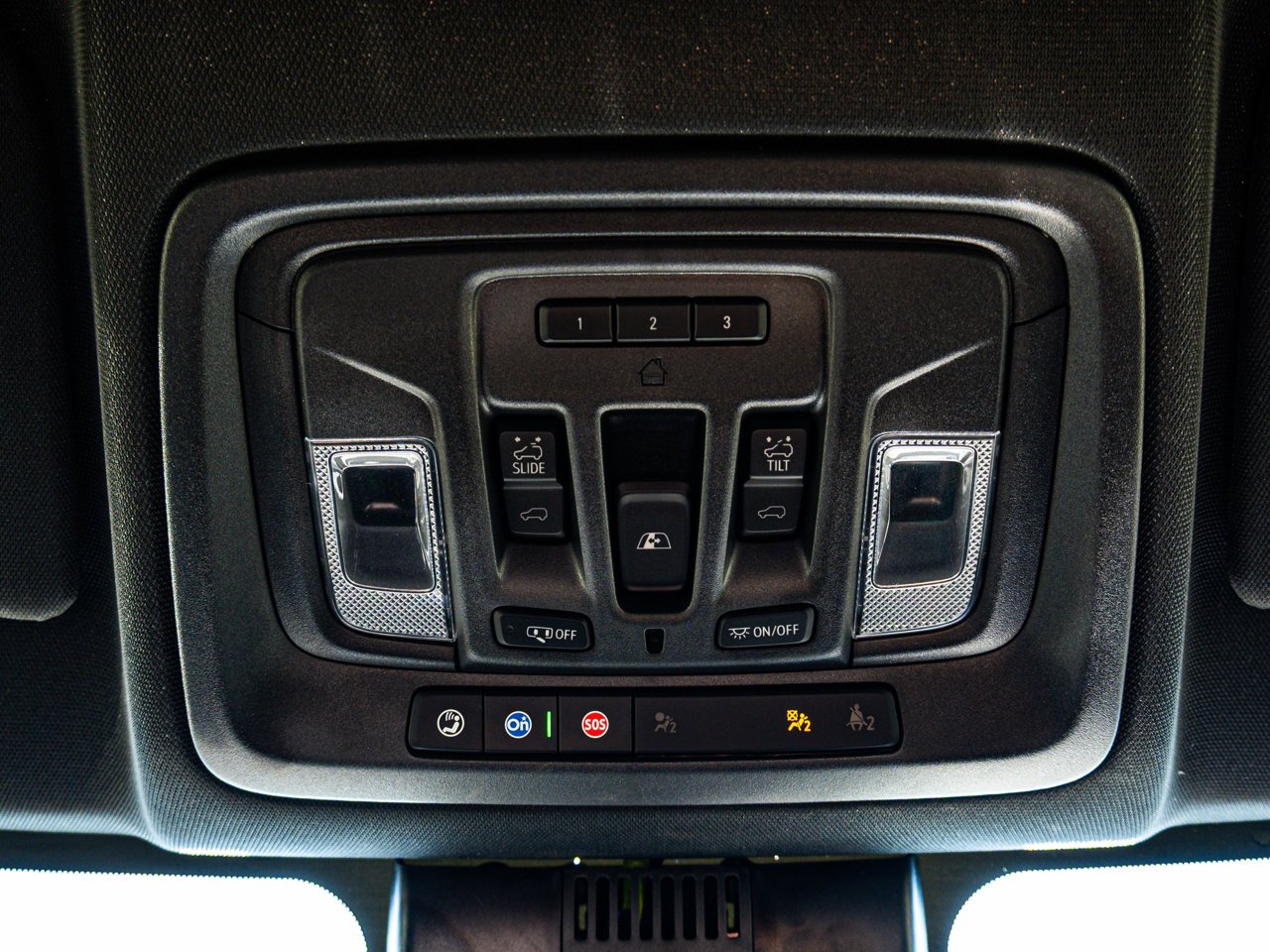 2025 Chevrolet Silverado 1500 4WD Crew Cab 147 ZR2 White Sherwood Park - photo #29