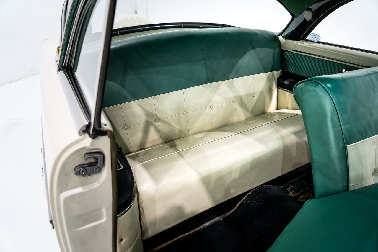 1954 Ford Crestline Skyliner rare glass top long term ownership White Montreal - photo #70