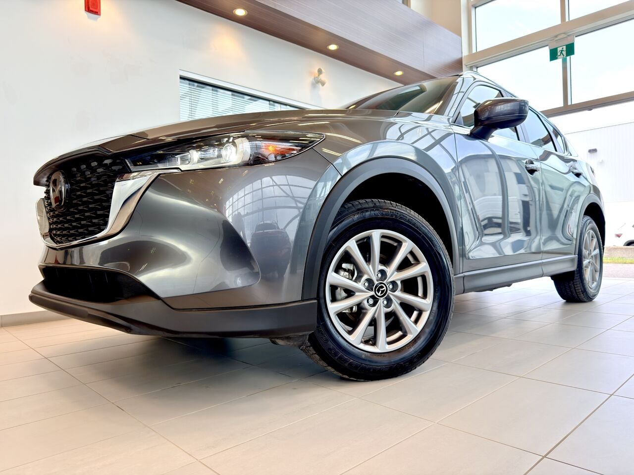 Mazda CX-5 2025 Gris Notre-Dame-des-Prairies - photo #1