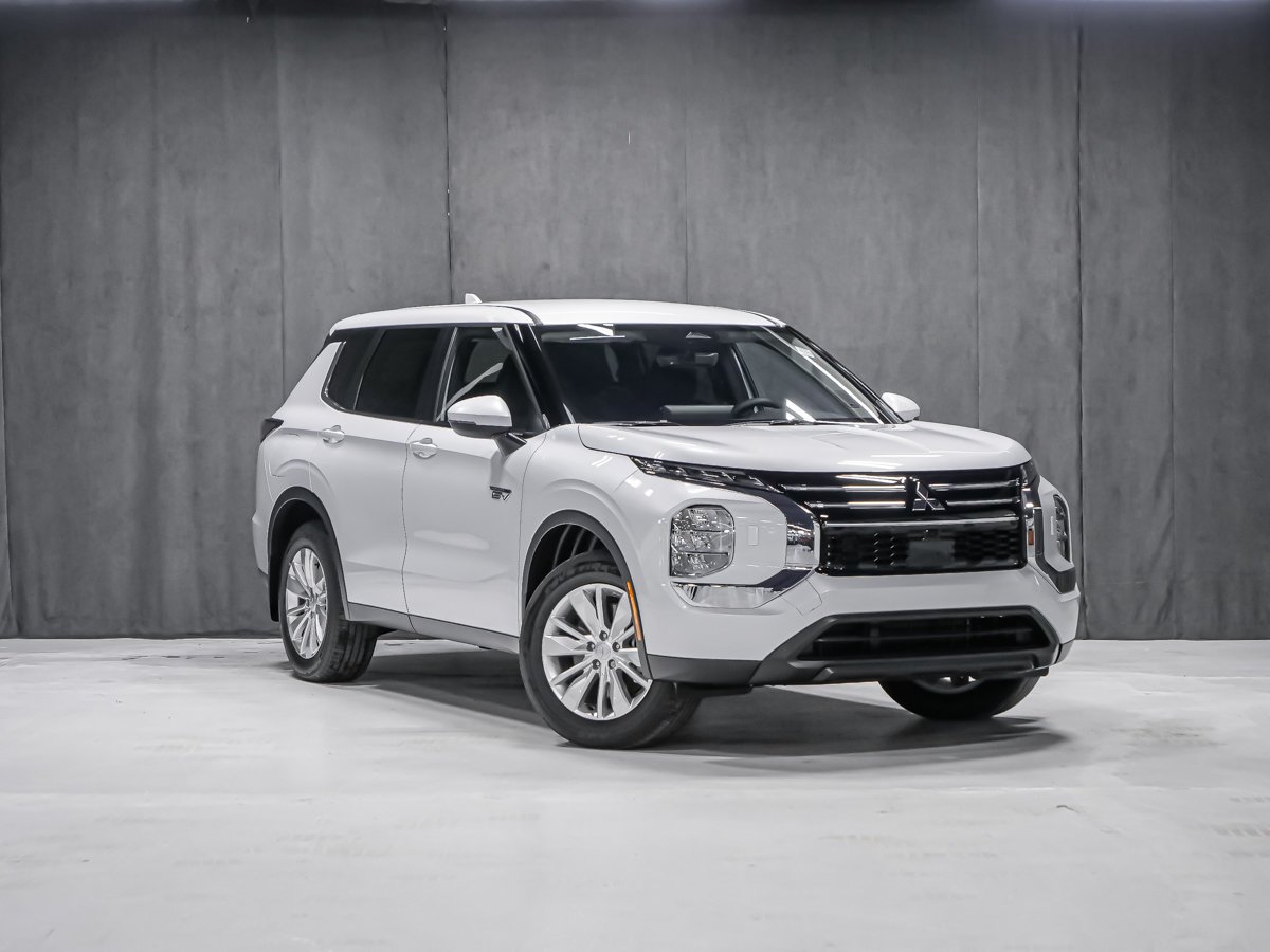 Mitsubishi Outlander PHEV ES 2026 Fini taillé diamant Blanc de qualité supérieure Montréal - photo #1