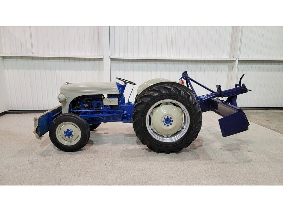 1955 Ford Massey Fergusson