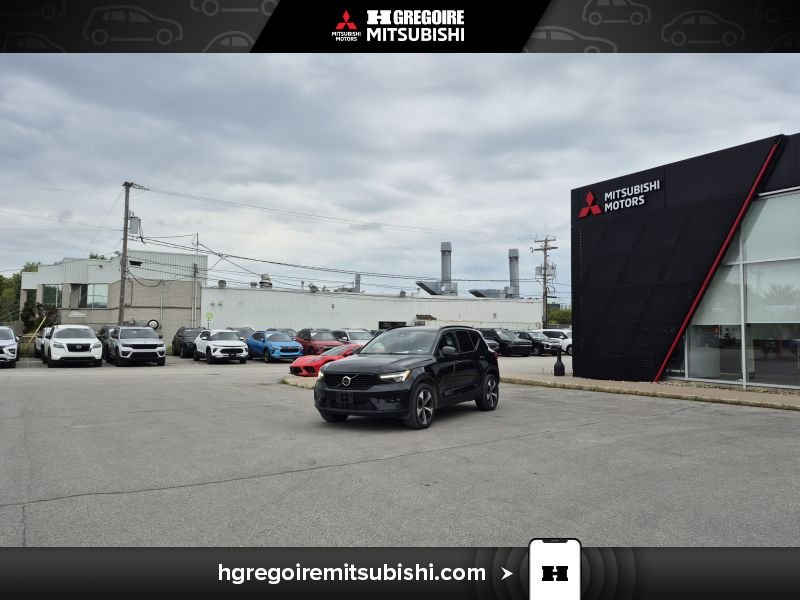 2023 Volvo XC40 Black Laval - photo #4