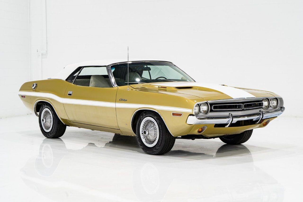 Dodge Challenger *PRIX EN USD* Convertible Fully restored to desirable specifications 1971 Or Montréal - photo #36