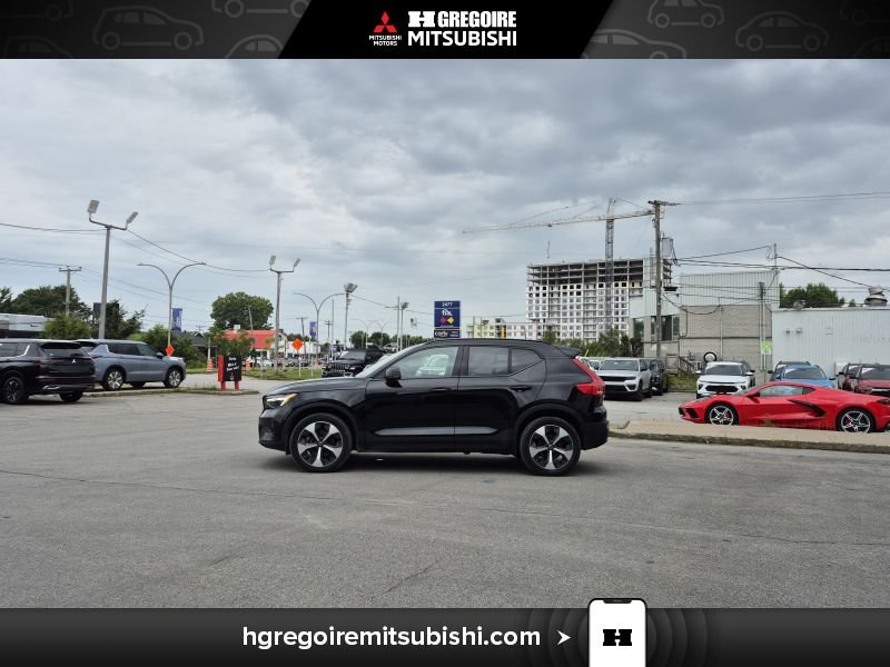 2023 Volvo XC40 Black Laval - photo #5