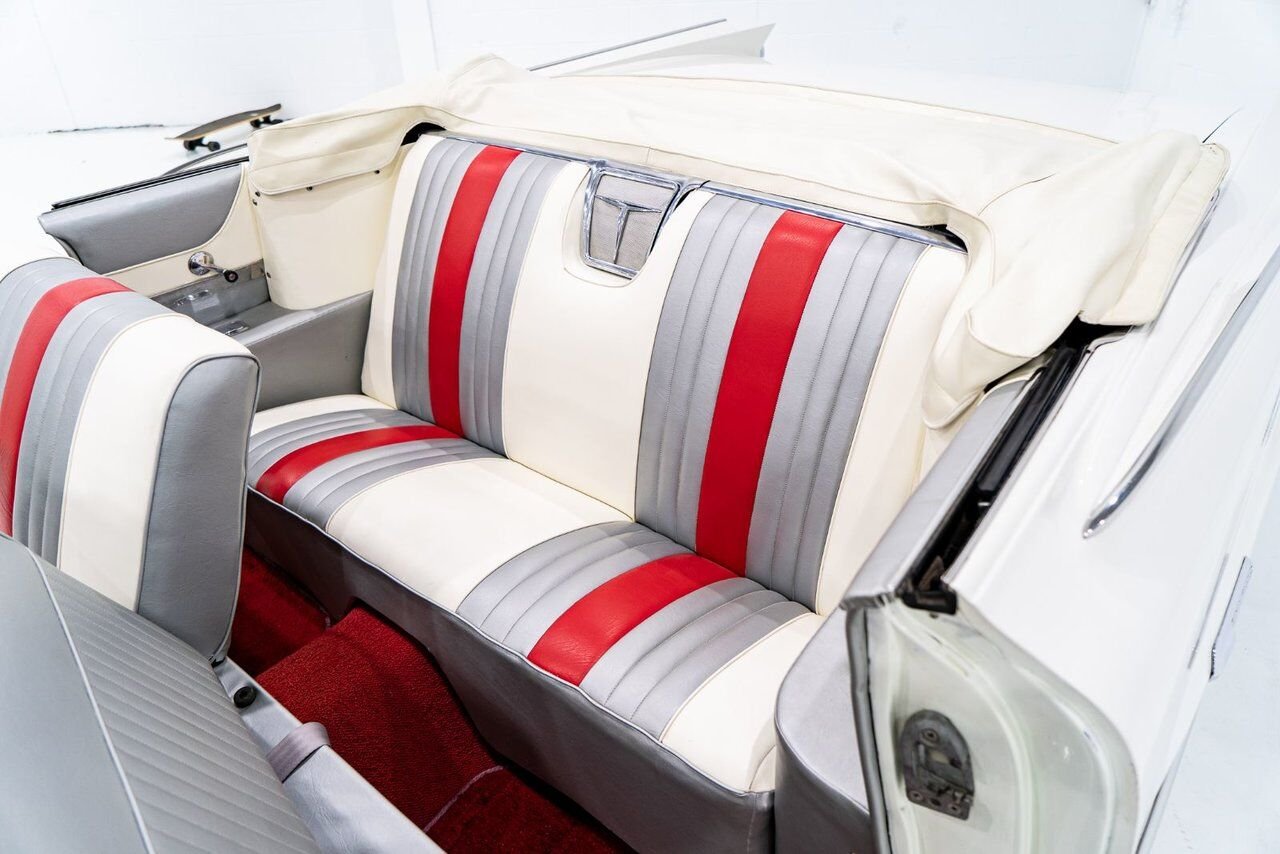 Pontiac PARISIENNE **PRIX EN USD** Fully restored with 261cu.in. and GM built sheet 1959 Blanc Montréal - photo #12