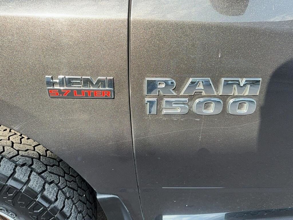 Ram 1500 NIV 3C6RR7KT0HG649048 2017 Gris Chicoutimi - photo #5