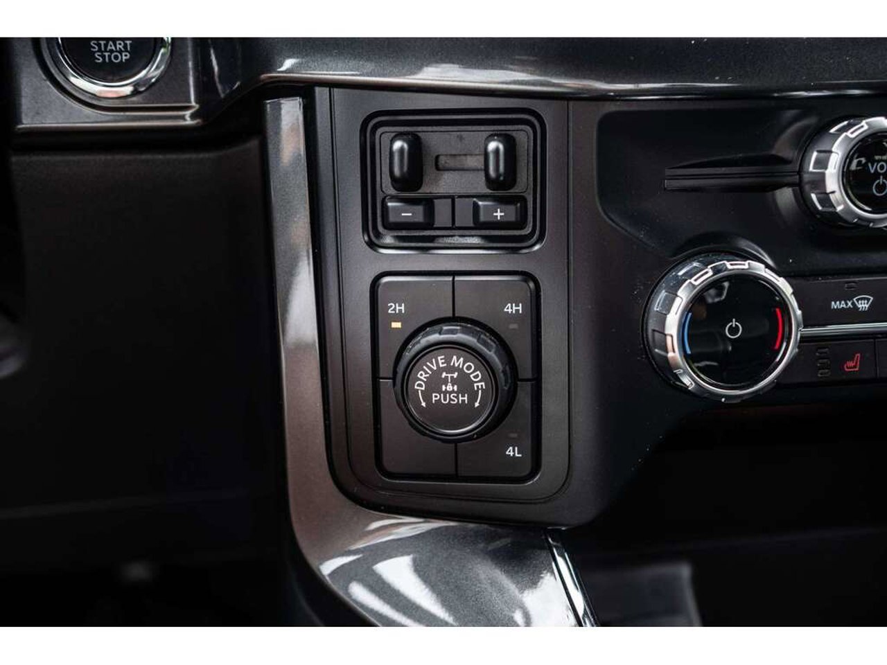 2023 Ford F-150 Black Sainte-Julienne - photo #23