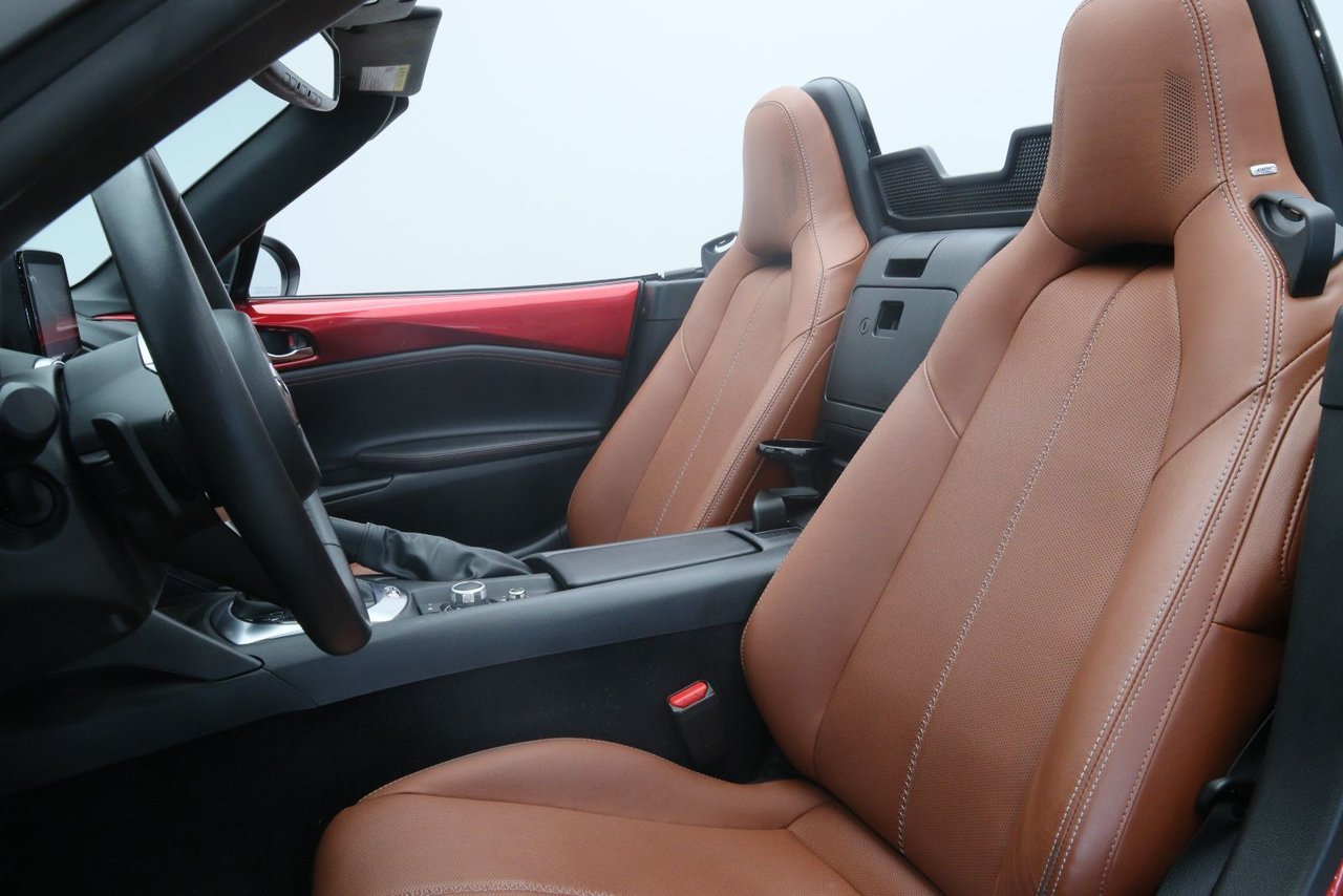 Mazda MX-5 NIV JM1NDAD73P0557308 2023 Rouge Chicoutimi - photo #5