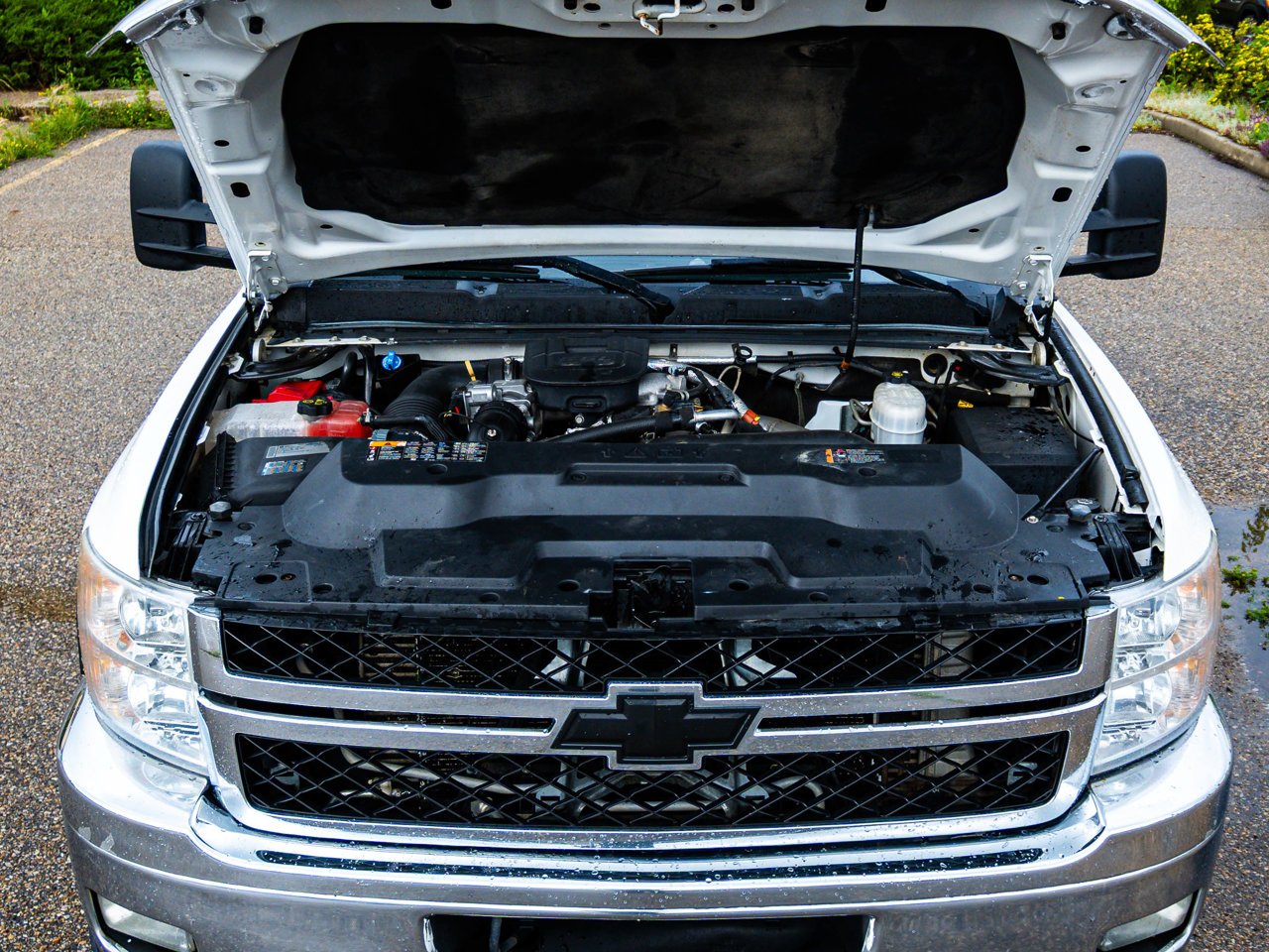 2011 Chevrolet Silverado 3500HD 4WD Crew Cab 167 LTZ White Sherwood Park - photo #8