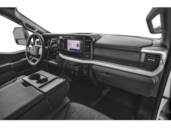 Ford Super Duty F-350 à roues arrière jumelées XLT