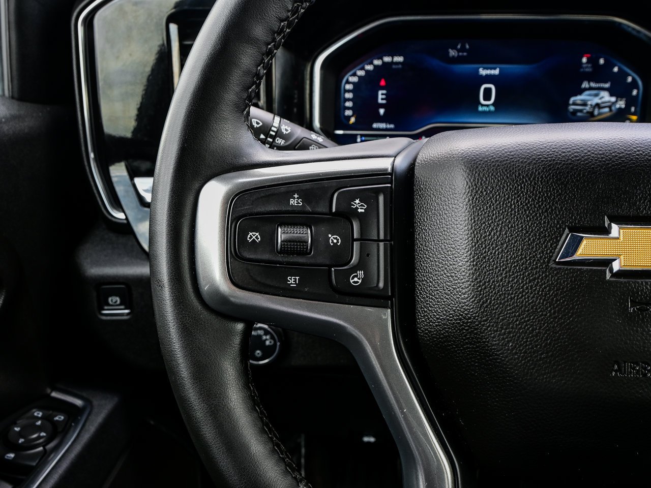 2025 Chevrolet Silverado 1500 4WD Crew Cab 147 LT Grey Sherwood Park - photo #20