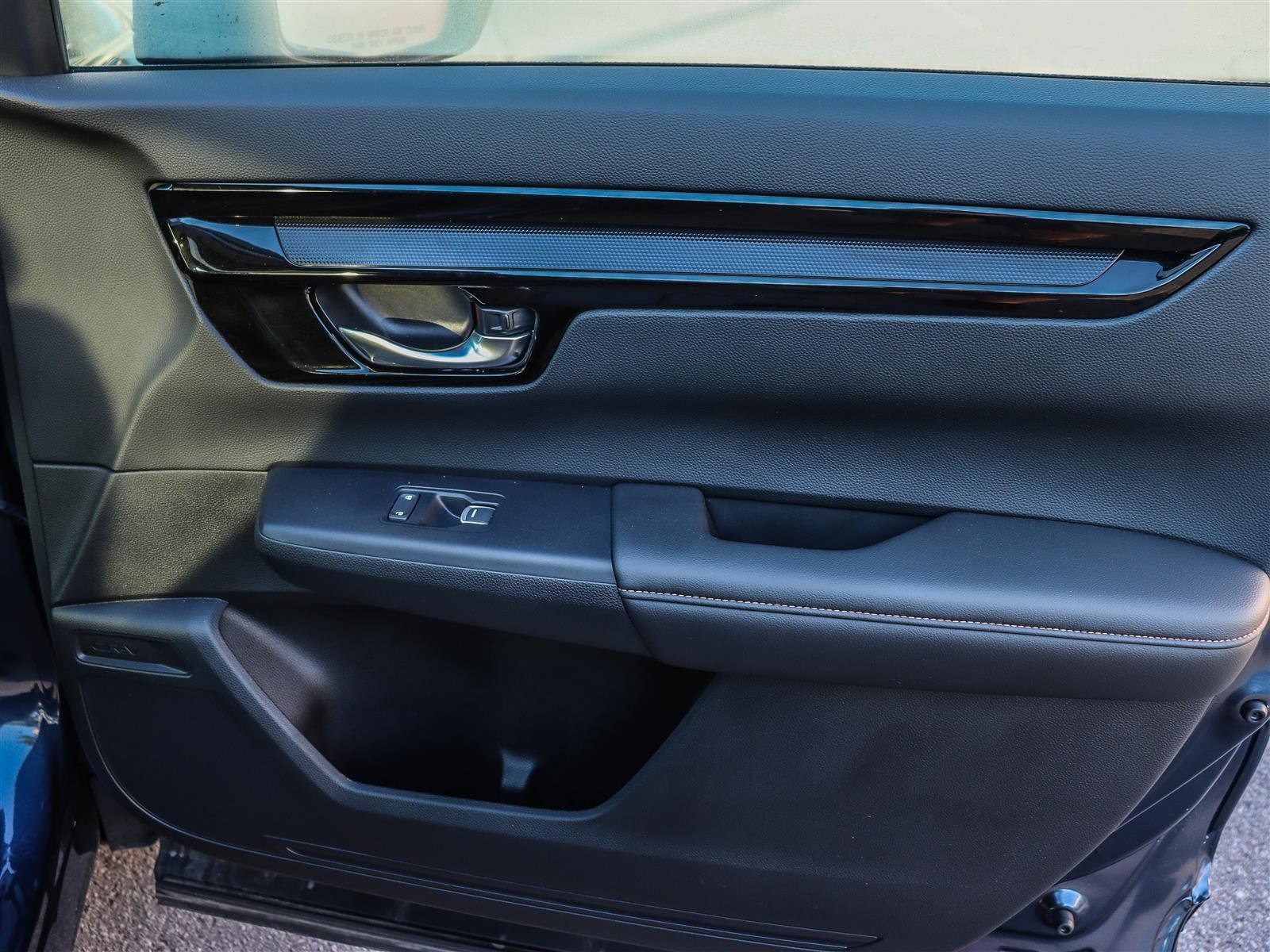 Honda CR-V hybride Touring 2025 Blue Ottawa & Gatineau - photo #16