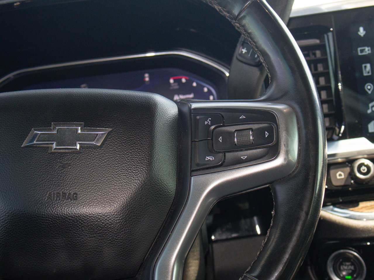 2024 Chevrolet Silverado 2500HD 4WD Crew Cab 159 LT Black Sherwood Park - photo #24