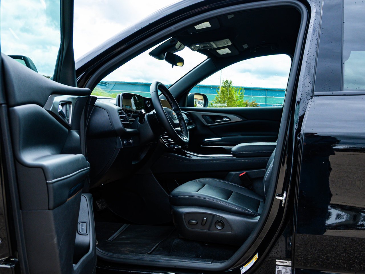 2026 Chevrolet Traverse AWD 4dr LT Black Sherwood Park - photo #15