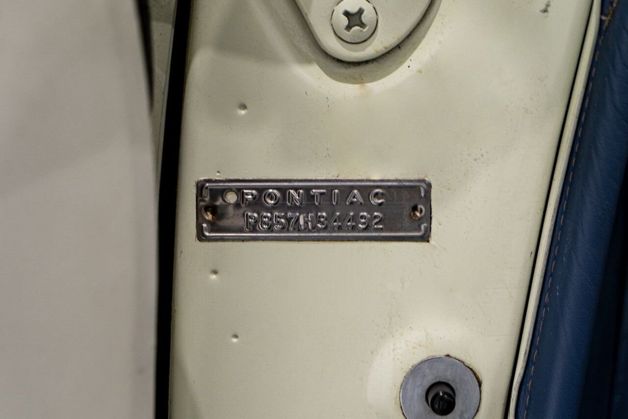 1957 Pontiac Bonneville *PRICE IN USD* Fuel injected 347/315HP 1 of 630 produced White Montreal - photo #85