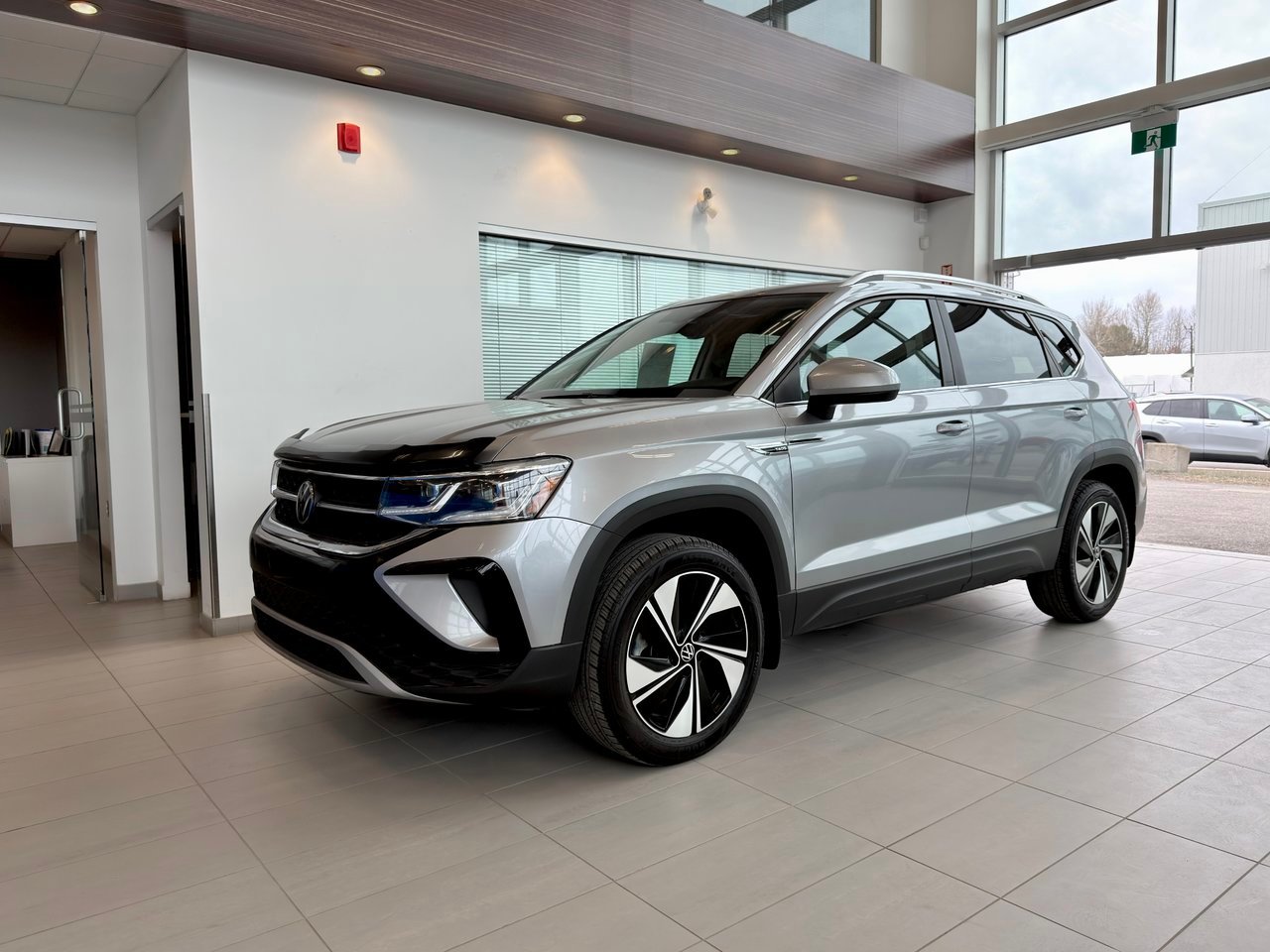 2023 Volkswagen Taos Silver Notre-Dame-des-Prairies - photo #32