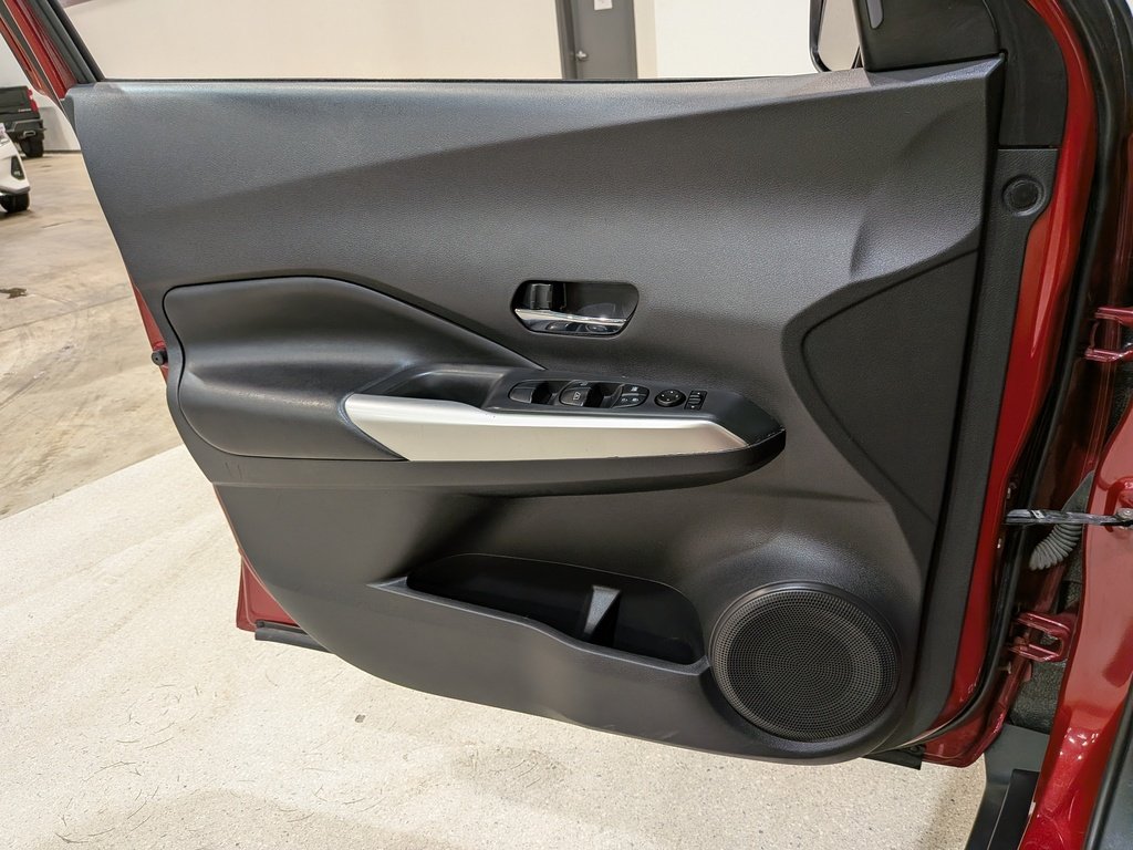 2020 Nissan Kicks SR FWD Red Val-David - photo #31