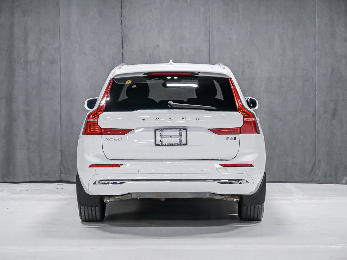 Volvo XC60 B6 INSCRIPTION ADVANCED CLIMATE BOWERS 2022 Blanc Montréal - photo #3
