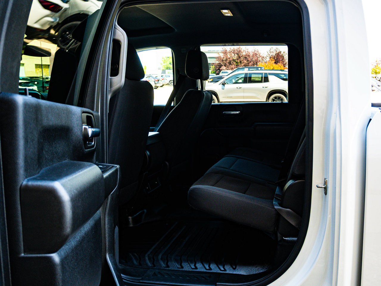 2022 Chevrolet Silverado 2500HD 4WD Crew Cab 159 Work Truck White Sherwood Park - photo #25