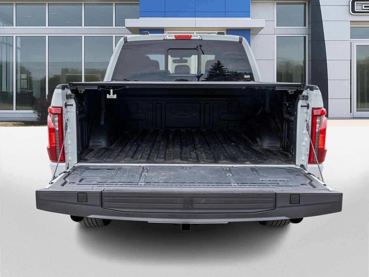 2024 Ford F-150 XLT cabine SuperCrew 4RM caisse de 5,5 pi Grey Châteauguay - photo #31