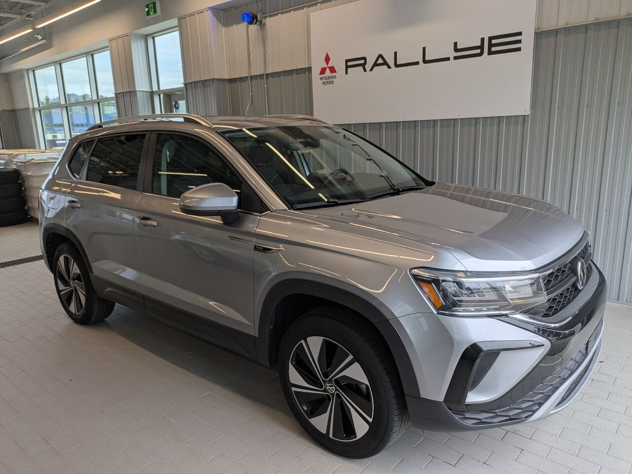 2024 Volkswagen Taos Grey Gatineau - photo #0