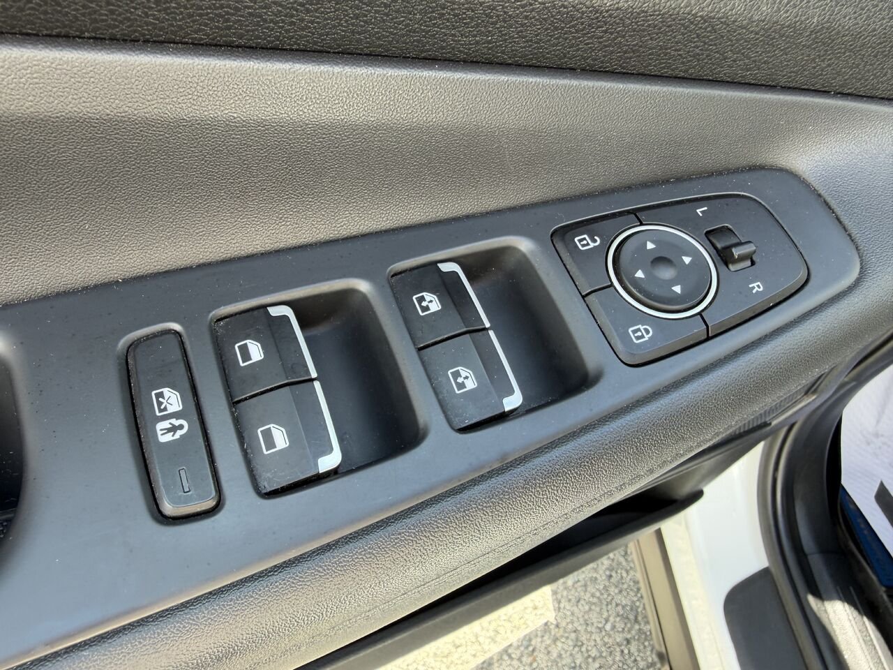 2023 Hyundai Santa Fe White Thetford Mines - photo #12