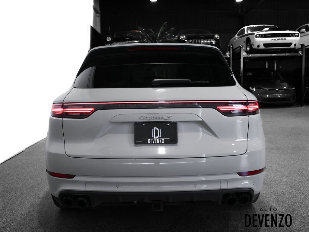 2020 Porsche Cayenne Silver Saint-Eustache - photo #3