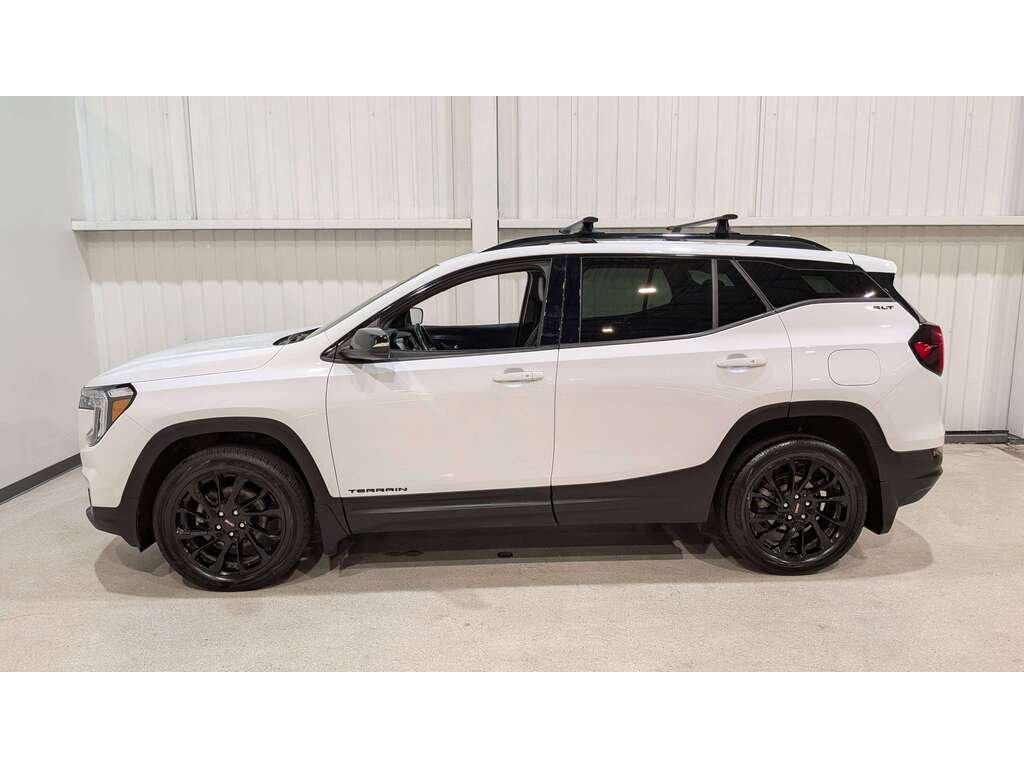 GMC Terrain 2023 Blanc Val-David - photo #4
