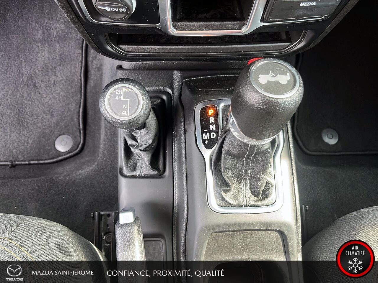 2024 Jeep Wrangler Sport 2 PORTES | TOIT SOUPLE | 4x4 | AUTOMATIQUE | V6 Black Saint-Jérôme - photo #18