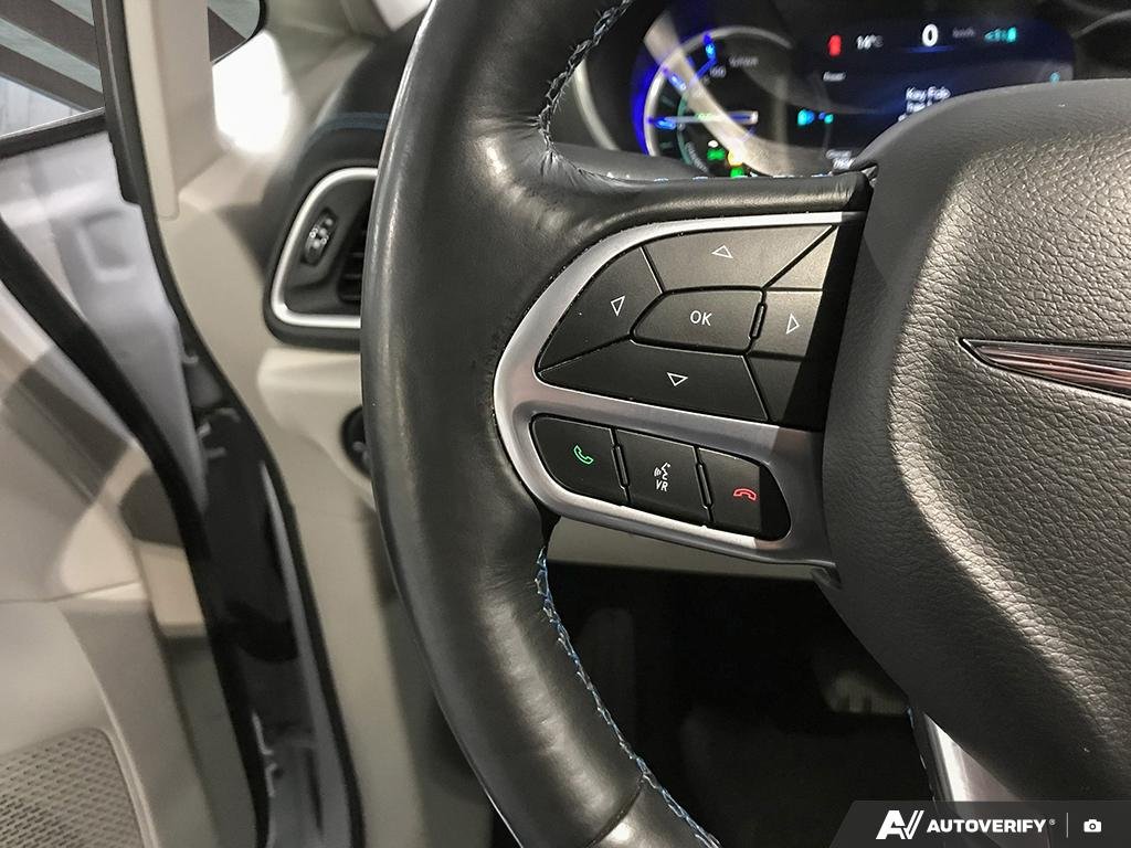 2021 Chrysler Pacifica Hybrid 2601324A | Touring L Plus White Edmonton - photo #15
