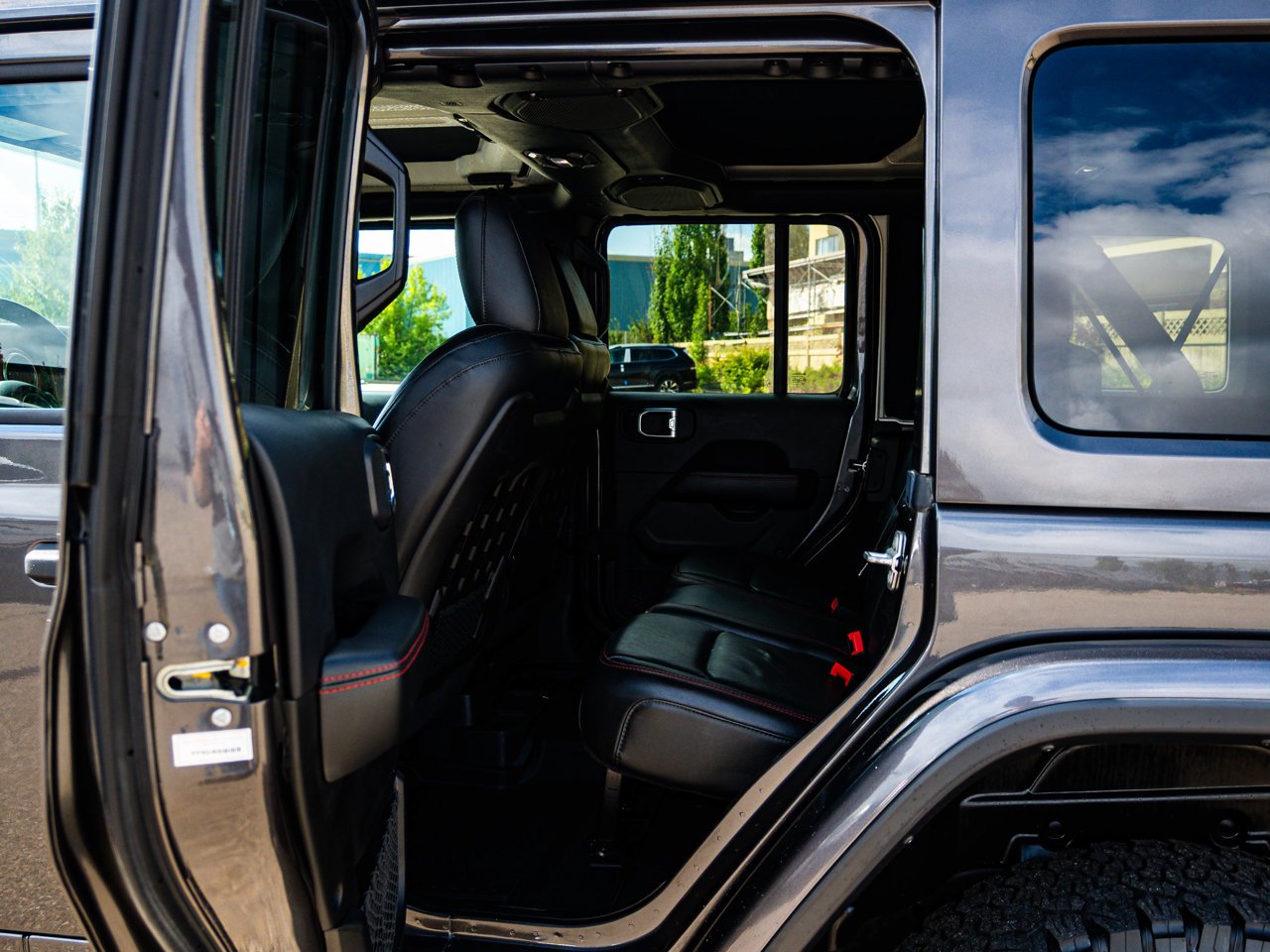 2018 Jeep Wrangler Unlimited Rubicon 4x4 Grey Sherwood Park - photo #25