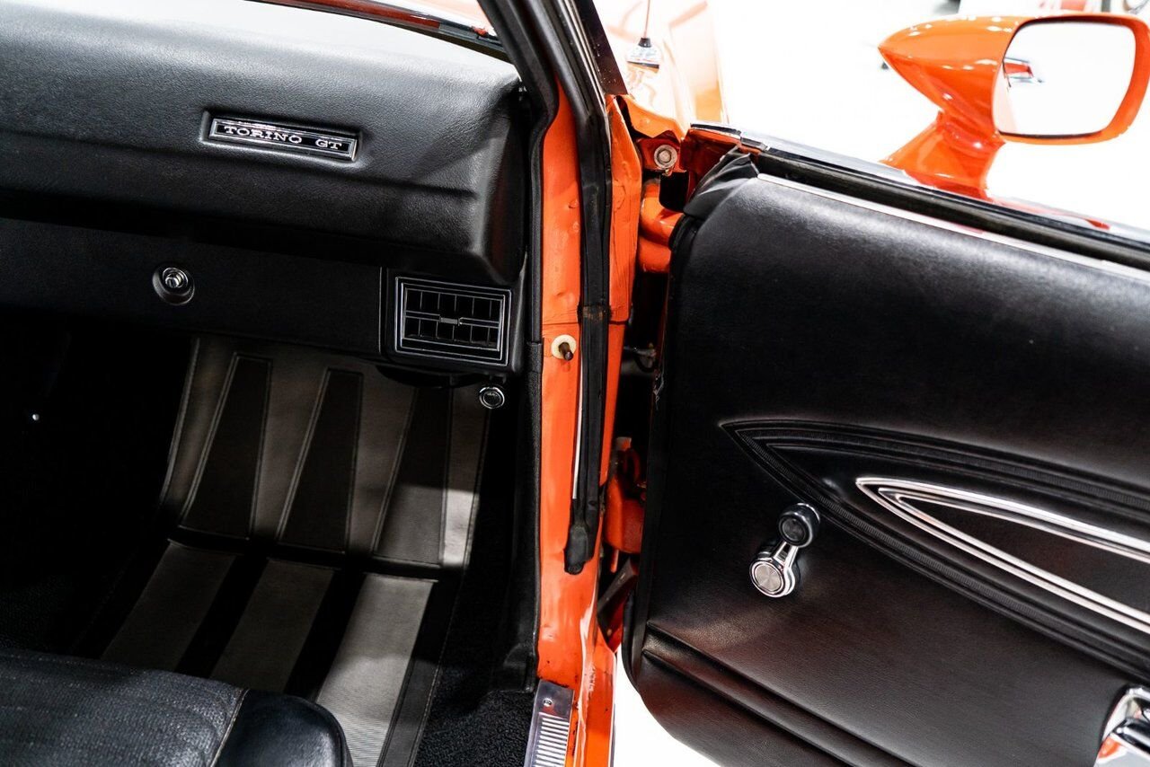 Ford Torino PRIX EN USD | GT Survivor. 33,462 original miles 429cu.in. 1970 Orange Montréal - photo #74