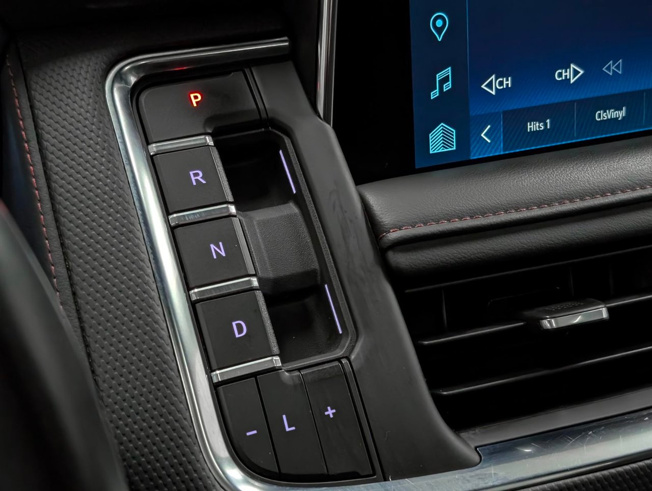 2023 Chevrolet Tahoe RST Saint-Eustache - photo #24
