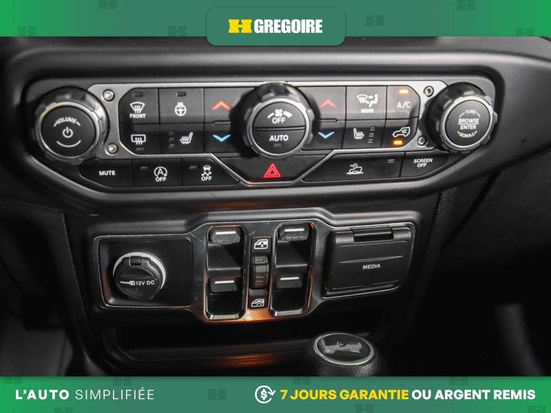 2022 Jeep Wrangler Grey Blainville - photo #15