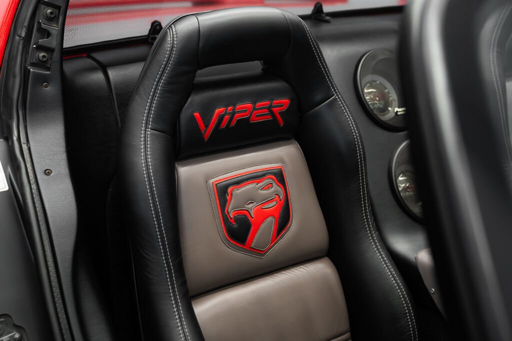 1994 Dodge Viper Red Montreal - photo #21