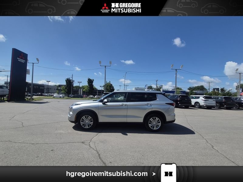 Mitsubishi Outlander 2022 Gris Blainville - photo #5