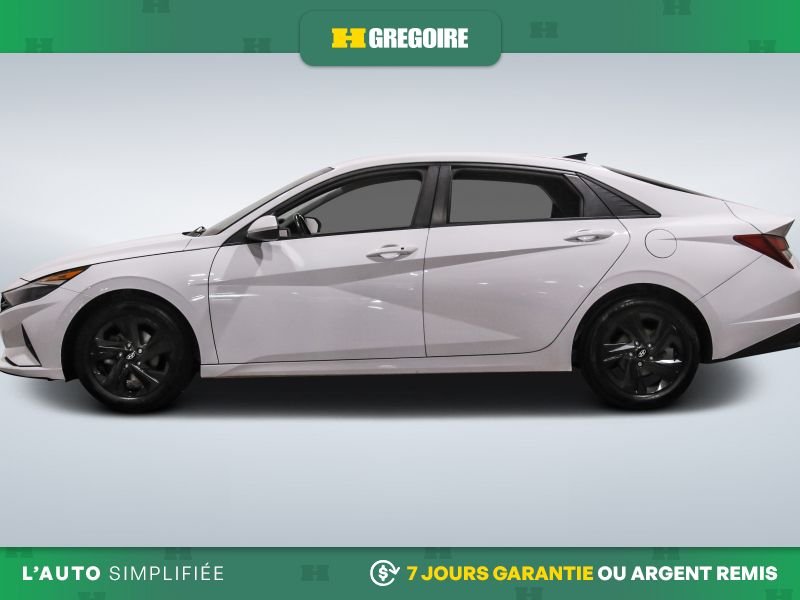 2022 Hyundai Elantra White Laval - photo #4