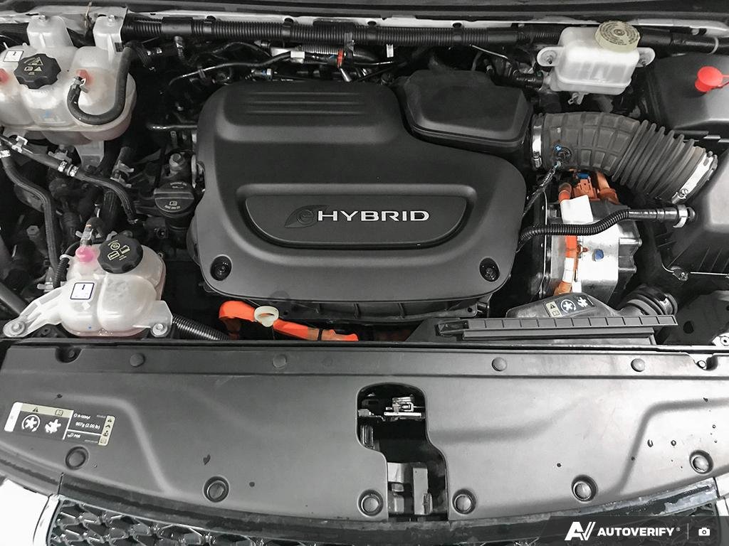 2021 Chrysler Pacifica Hybrid 2601324A | Touring L Plus White Edmonton - photo #9