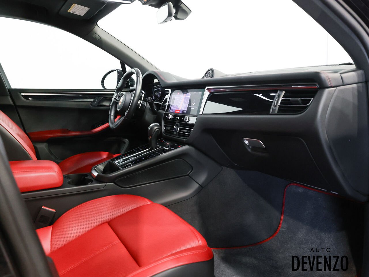 2023 Porsche Macan Black Saint-Eustache - photo #7