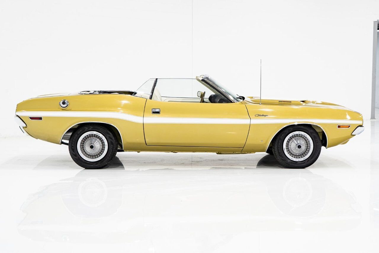 Dodge Challenger *PRIX EN USD* Convertible Fully restored to desirable specifications 1971 Or Montréal - photo #6