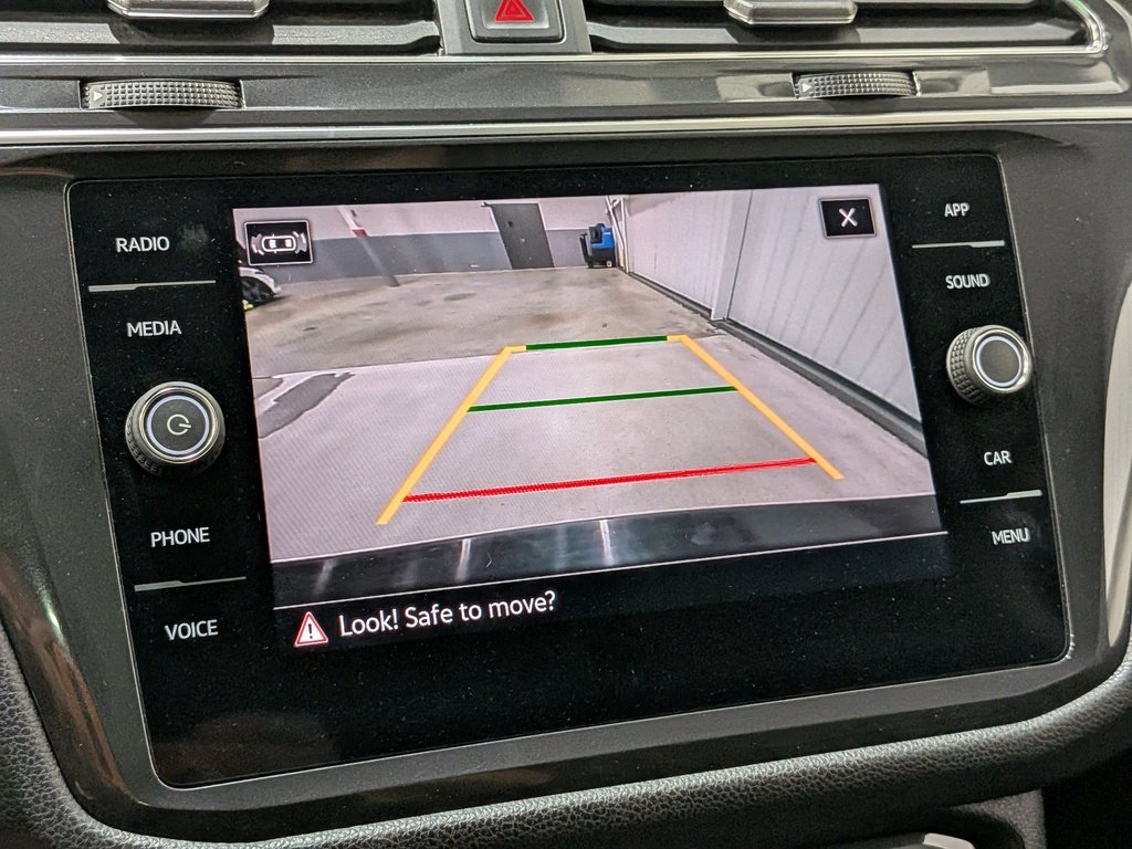 2024 Volkswagen Tiguan Comfortline 4MOTION Black Val-David - photo #24