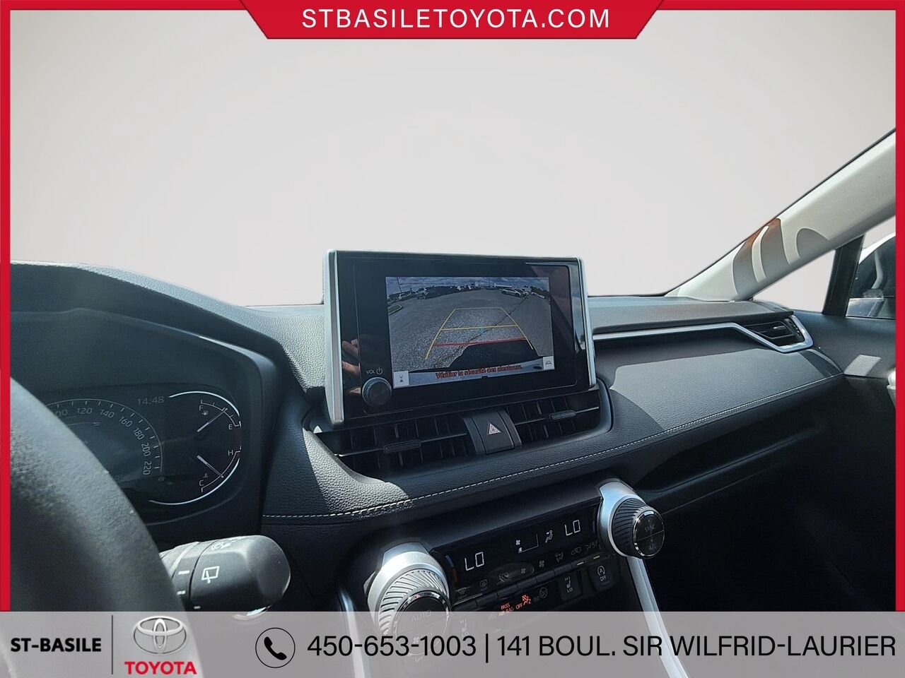 2025 Toyota RAV4 White Saint-Basile-le-Grand - photo #17
