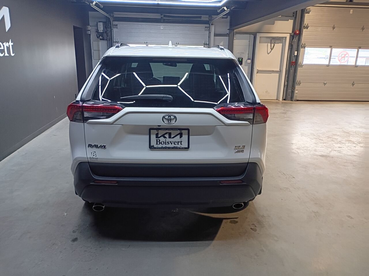 2021 Toyota RAV4 White Blainville - photo #6