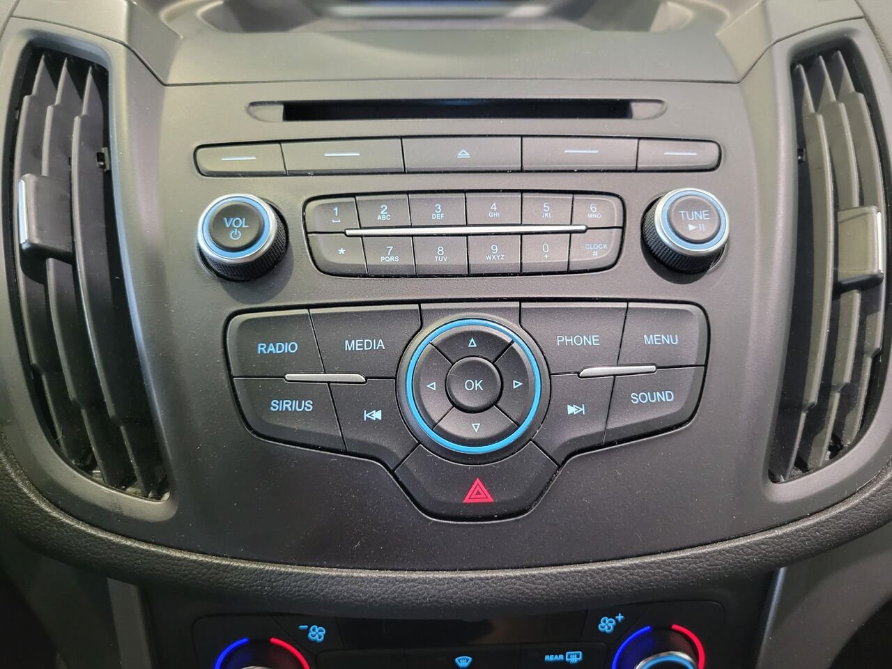 2017 Ford Escape White  - photo #22