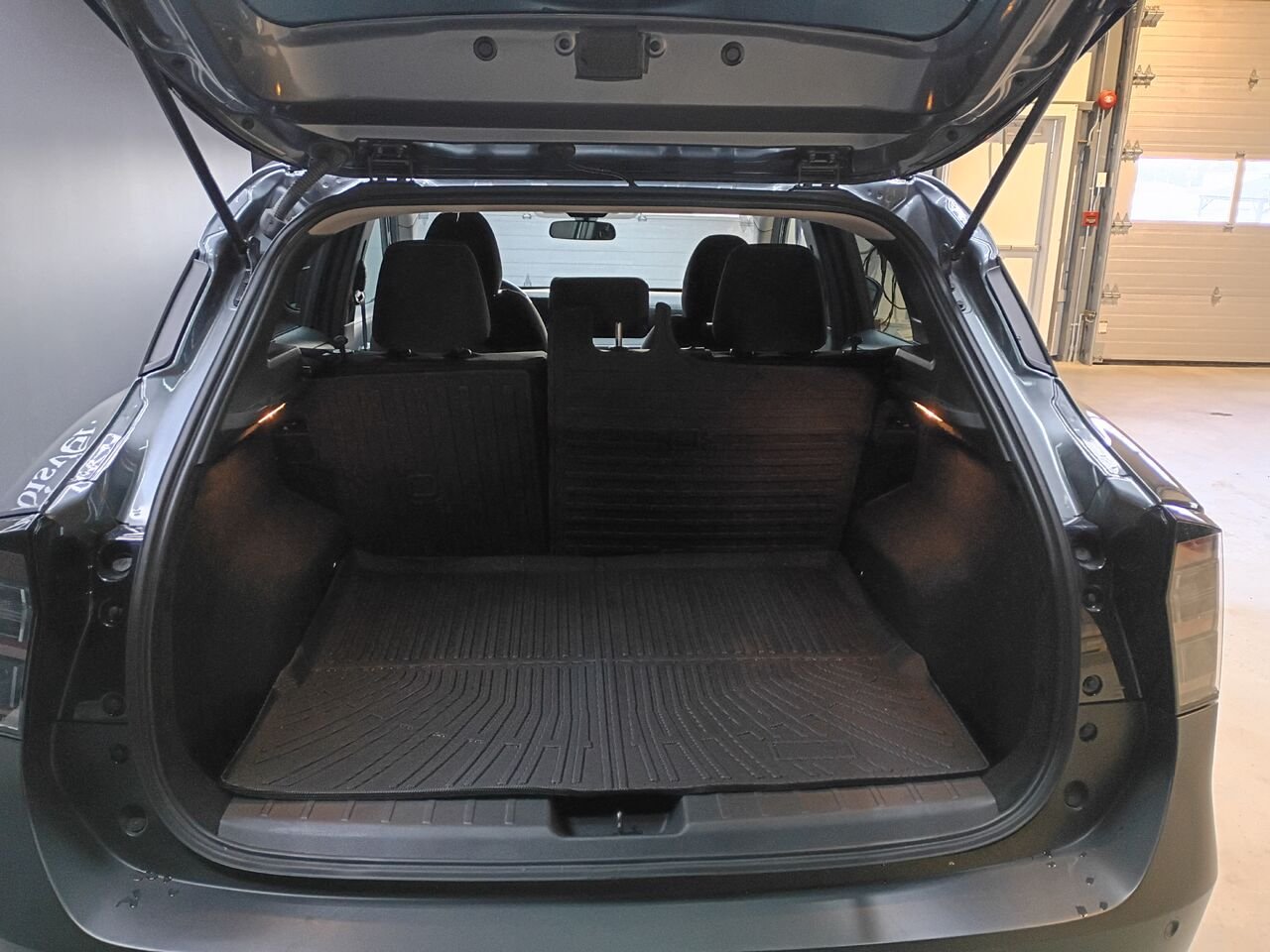 Nissan Kicks 2025 Gris Blainville - photo #10