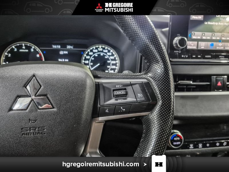 2022 Mitsubishi Outlander Grey Blainville - photo #22