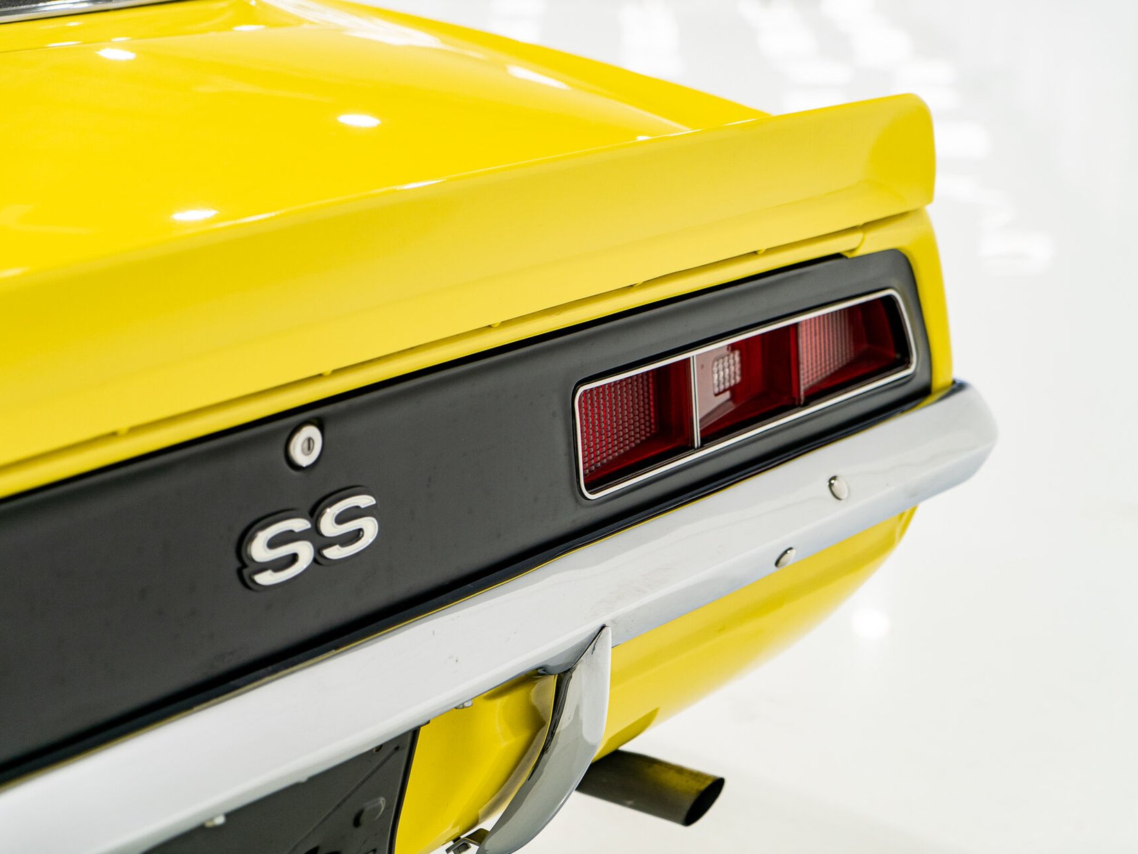 1969 Chevrolet Camaro SS **PRIX EN USD** With factory A/C Yellow Montreal - photo #29