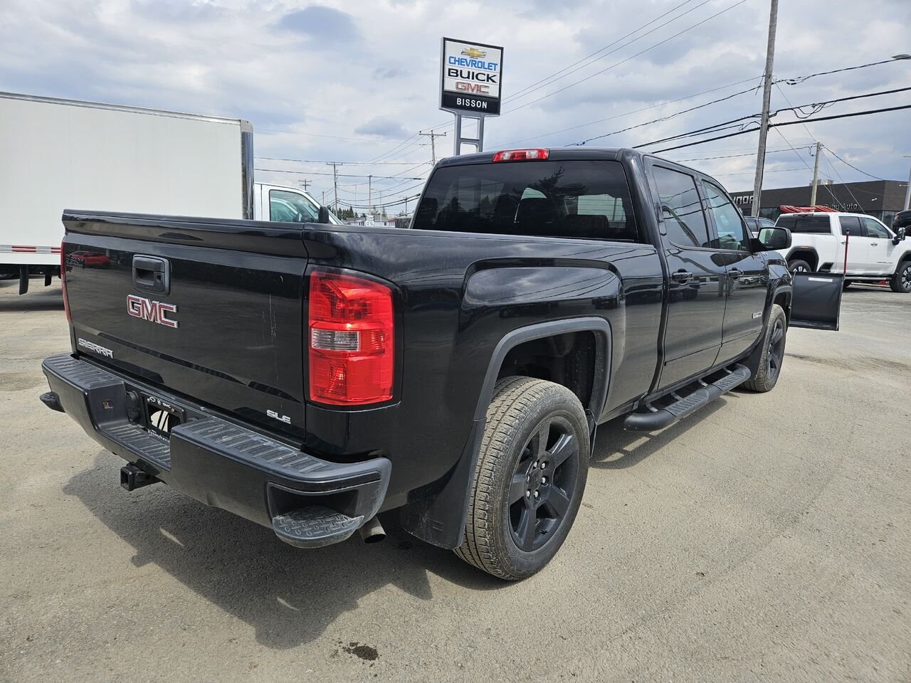 GMC Sierra 1500 SLE cabine multiplace 4RM, 153,0 po 2017 Noir Thetford Mines - photo #3